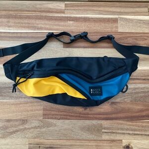 Fanny Pack Waist Bag Hiking Camping Travel Black Yellow Teal Pockets Adjustable